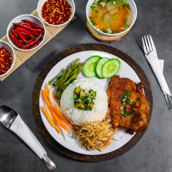 Cơm sườn bì