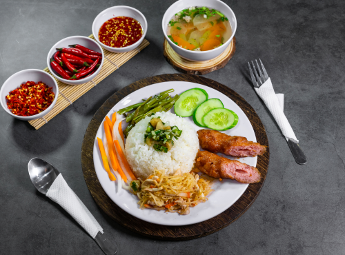 Cơm nem nướng bì