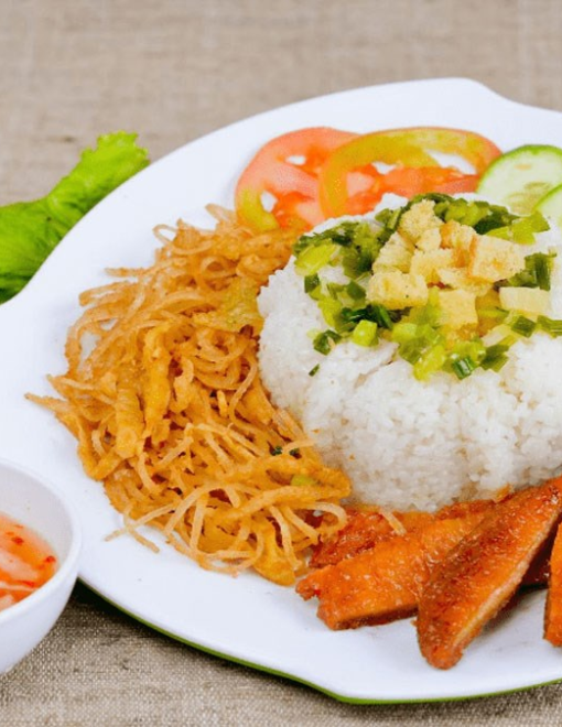 Cơm sườn nổi bật