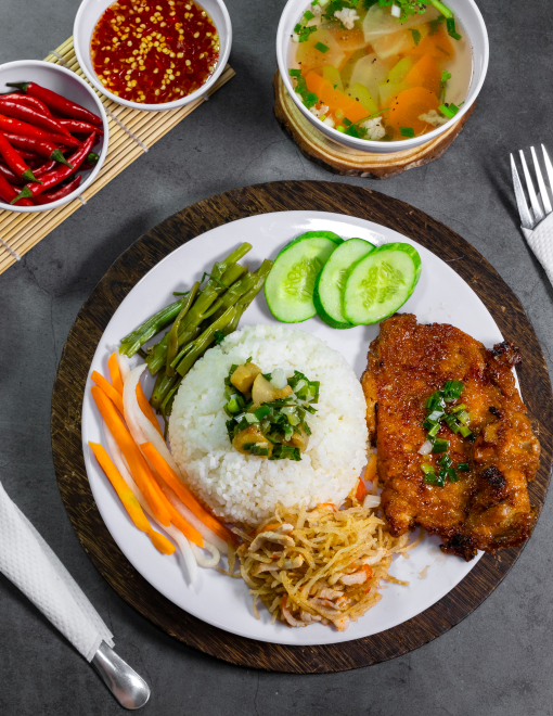 Cơm sườn bì