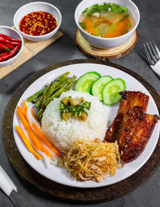 Cơm ba rọi bì