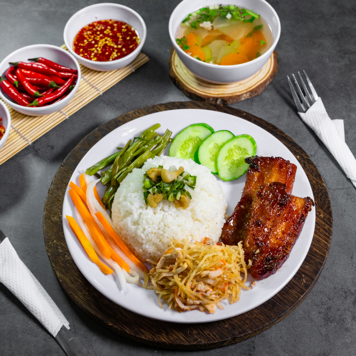 Cơm ba rọi bì